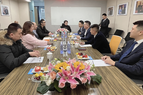 阿布扎比資本集團CEO阿布巴卡先生一行到訪國投盛世集團參觀考察